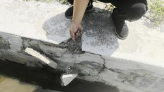 <b>吉林辽源：乡村建设工程“修完就坏” 偷工减料质量堪忧</b>